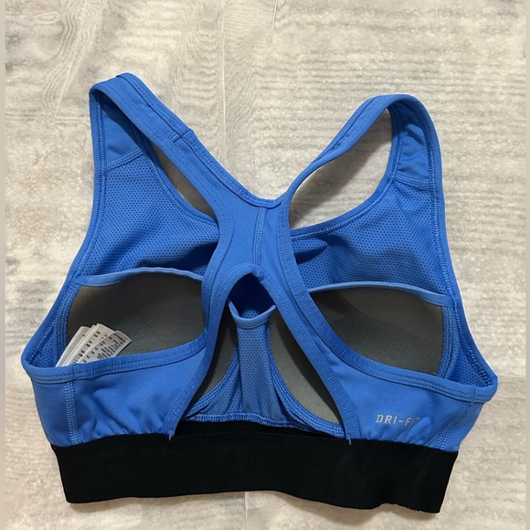 Nike Sports Bra - Picture 2 of 3